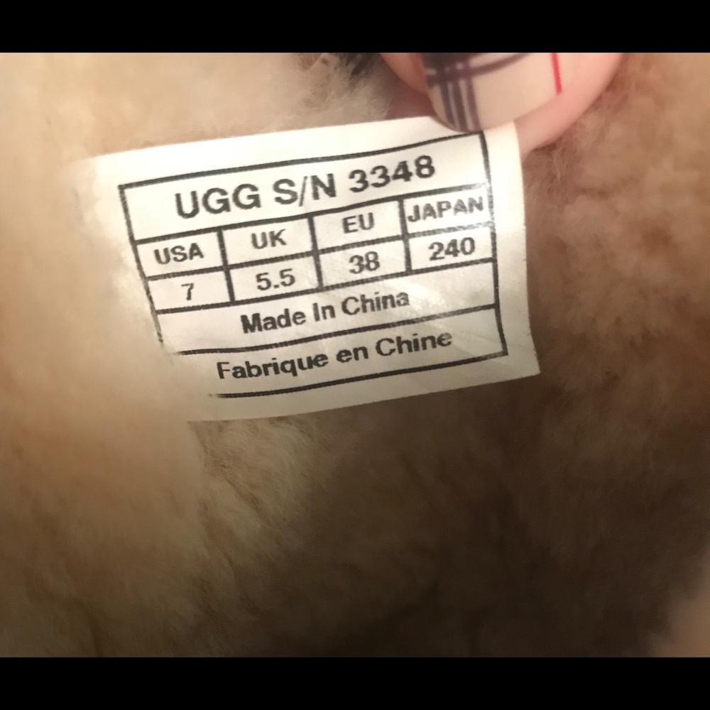 Authentic Uggs Size 7. Barely Used! - image 4